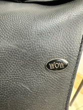Load image into Gallery viewer, Size 1/17” Changeable Gullet Width 4 Wow Competitor Dressage Saddle - Black