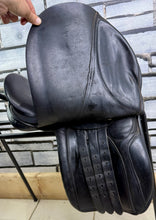 Load image into Gallery viewer, 15” Wide Forrester Pony GP Saddle - Black - Deep Seat, Good Blocks - English Made