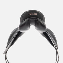 Load image into Gallery viewer, 17 1/2” Med/Changeable Gullet Whitaker Vienna Monoflap Leather Dressage Saddle - Black - Big Blocks