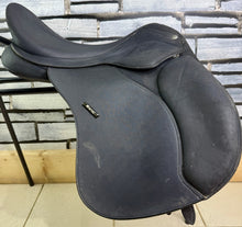 Load image into Gallery viewer, 18” XW/Changeable Gullet Wintec 2000 GP Saddle - Black
