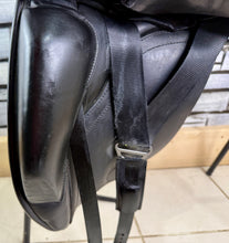 Load image into Gallery viewer, 17” Wide Ideal/Martin Wilkinson Suzannah Dressage Saddle - Black