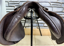 Load image into Gallery viewer, 17” MW English GP/Jump Saddle - Brown