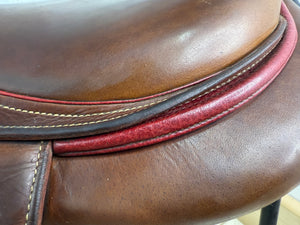 17 1/2” MW Devoucoux Chiberta O Jump Saddle - Brown