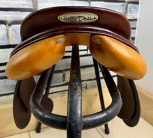 Load image into Gallery viewer, 16 1/2” MW Harry Dabbs Original AO Close Contact Jump Saddle - Brown