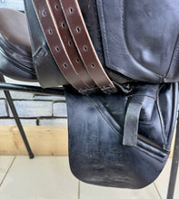 Load image into Gallery viewer, 16” Wide Albion Selecta Pony GP/Jump Saddle - Brown