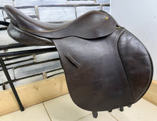 Load image into Gallery viewer, 17” Wide Barnsby Pony Club GP Saddle - Brown
