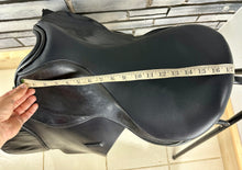 Load image into Gallery viewer, 17 1/2” MW Ideal VSD Saddle - Black