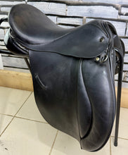 Load image into Gallery viewer, 17” MW-Wide Symmonds Designer GP/VSD Saddle - Black