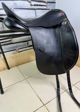 Load image into Gallery viewer, 18” MW Albion Legend K2 Dressage Saddle - Black
