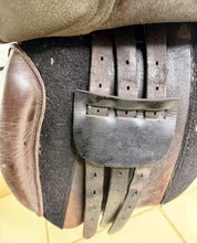 Load image into Gallery viewer, 17 1/2” MN Humphries &amp; Swain Holistic Saddlery GP/Jump Saddle - Brown