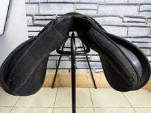 Load image into Gallery viewer, 17” Wide  HiLite Elite Cob Flexi GP Saddle - Black - Extra Wide