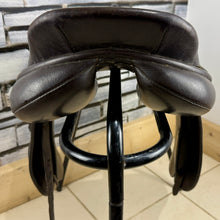 Load image into Gallery viewer, 16 1/2” XW PD Saddles/Spalding Jump Saddle - Brown