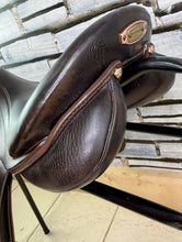 Load image into Gallery viewer, 17 1/2” 30/MW Stubben Roxanne GP/Jump Saddle -Brown- Diamonte &amp; Patent Trim 2025