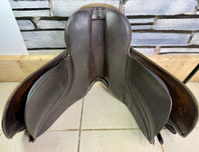 Load image into Gallery viewer, 16” XW Fylde English Pony WH/Show Saddle - Brown