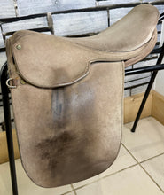 Load image into Gallery viewer, 16 1/2” MW Orion/Ideal Show Saddle - Brown - Reverse Hide - Close Contact
