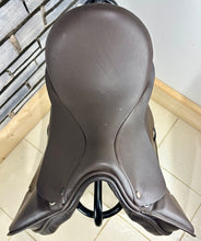 Load image into Gallery viewer, 17 1/2” Medium Silhouette Midas High Wither GP Saddle - Brown