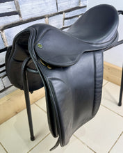 Load image into Gallery viewer, 17” Wide-XW Ideal Ramsey Show/WH Saddle - Black