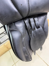 Load image into Gallery viewer, 17” MW-Wide Symmonds Designer GP/VSD Saddle - Black