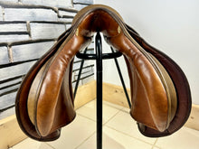 Load image into Gallery viewer, 17 1/2” MN (Fit 28) Stubben Parzival GP Saddle - Brown