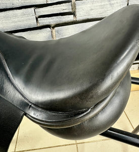 17” Wide Ideal Classic GP Saddle - Black