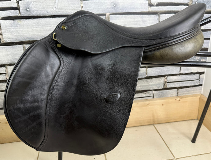 17 1/2” Medium Henri De Rivel Jump Saddle - Black
