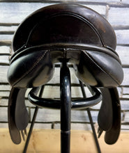 Load image into Gallery viewer, 15” MW Albion Selecta Pony GP Saddle - Brown