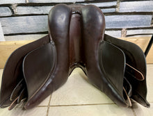 Load image into Gallery viewer, 14 1/2” Medium Farrington Small Pony GP Saddle - Brown
