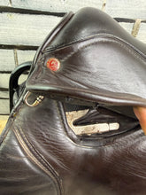 Load image into Gallery viewer, 16” MW Saddle Company Pony GP Saddle - Brown - Changeable Width on a Press