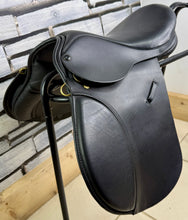 Load image into Gallery viewer, 15 1/2” Wide Ideal Classic Pony GP Saddle - Black