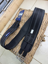 Load image into Gallery viewer, 58”/145cm Dever Waffle Elasticated Atherstone Girth - Black