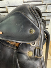 Load image into Gallery viewer, 17” Wide Symmonds Richmond GP Saddle - Black