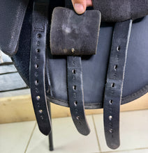 Load image into Gallery viewer, 17” MW/Changeable Gullet Thorowgood Cob Plus GP Saddle - Brown