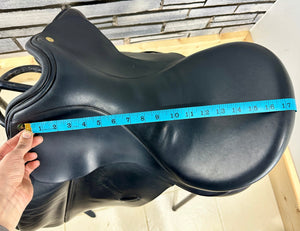 17 1/2” Medium Ideal Suzannah Dressage Saddle - Black