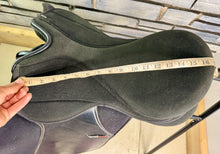 Load image into Gallery viewer, 17” Wide  HiLite Elite Cob Flexi GP Saddle - Black - Extra Wide