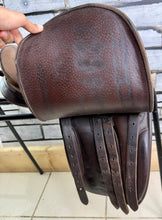 Load image into Gallery viewer, 15” Wide-XW Derby House English Show/Working Hunter Pony Saddle -Brown- Suede Top