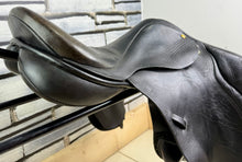Load image into Gallery viewer, 17 1/2” Wide  Black Country Wexford Jump Saddle - Black