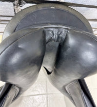 Load image into Gallery viewer, 17” Medium Jeffries Falcon English Event GP Saddle - Black