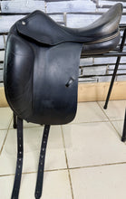 Load image into Gallery viewer, 17 1/2” MW Amerigo Classic Dressage Saddle - Black