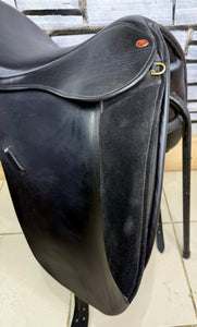 16 1/2” XW Kes English Dressage Saddle - Black