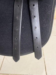 16 1/2” MW Synthetic Lightwieght GP Saddle - Black