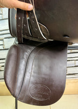 Load image into Gallery viewer, 17 1/2” MW Patrick Wilkinson VSD/WH Saddle - Brown