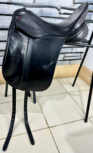 17 1/2” MW HH Albion SLK Ultima Dressage Saddle - Black