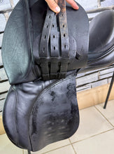 Load image into Gallery viewer, 16” Wide Santa Cruz Pony GP Saddle - Black