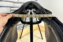 Load image into Gallery viewer, 17” Wide Ideal Classic GP Saddle - Black