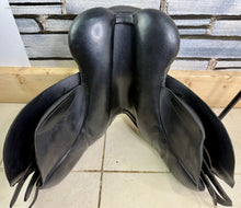 Load image into Gallery viewer, 15 1/2” MW Morris &amp; Nolan English Pony GP Saddle - Black