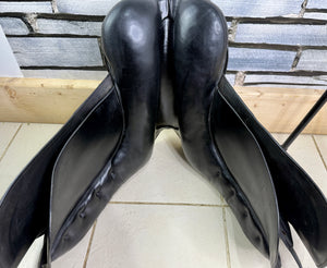 17” MW Kieffer Wien DL Professional Dressage Saddle - Black