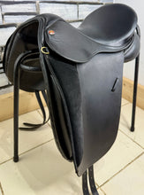 Load image into Gallery viewer, 16 1/2” XW Kes English Dressage Saddle - Black