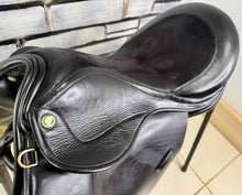 Load image into Gallery viewer, 17” MW Oakfield Saddlery GP Saddle - Black