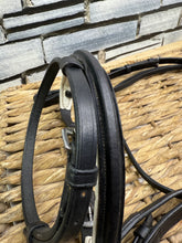 Load image into Gallery viewer, S/H Hansome Raised Flash Bridle - Black/White - Full