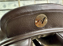 Load image into Gallery viewer, 17” Medium Albion K3 MonoFlap Jump Saddle - Brown